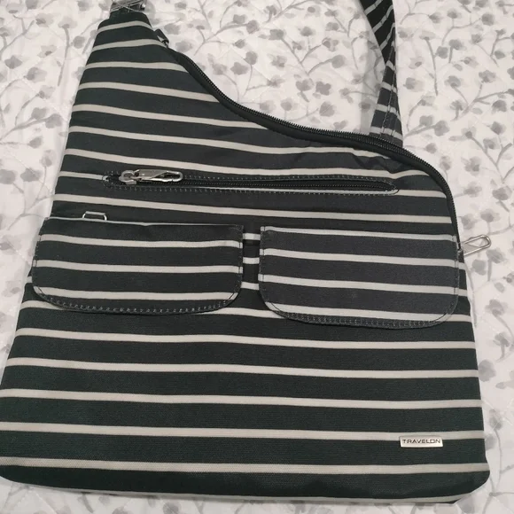 Beautiful - Picture 2 of 5